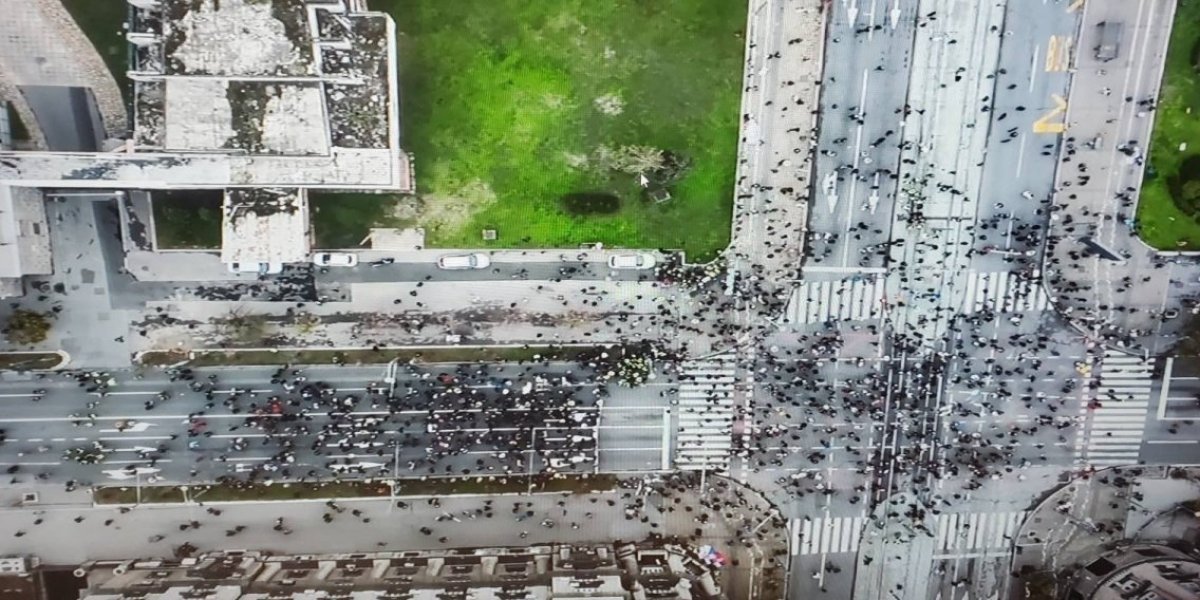 Šaka jada ispred Generalštaba: Blokaderi najavljivali veliki skup, a pogledajte koliko ih se skupilo (FOTO)