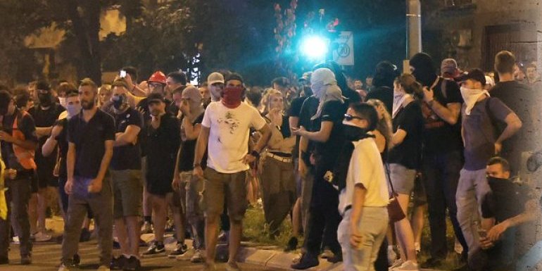 I oni nekog nazivaju ''ćaci'': ''Nobelovci'', šta ste hteli da napišete? (FOTO)