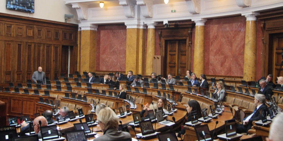 Završena sednica Skupštine: Izabrano 8 od 9 članova REM