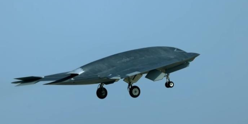 Ovo nije naučno-fantastični film, ovo je Kina: Peking lansirao"Misterioznog zmaja" koji će promeniti sve (FOTO/VIDEO)