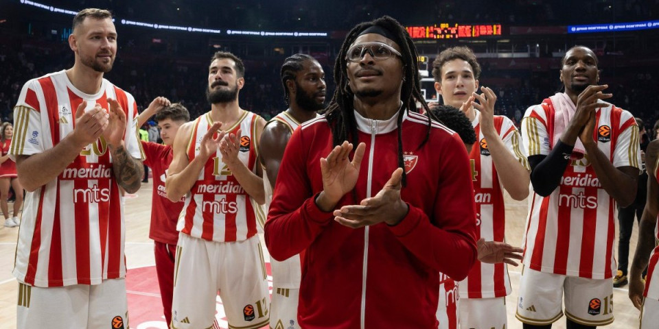 Neviđen gest Zvezdinog navijača: Na molitvenici ispisao imena povređenih košarkaša (FOTO)