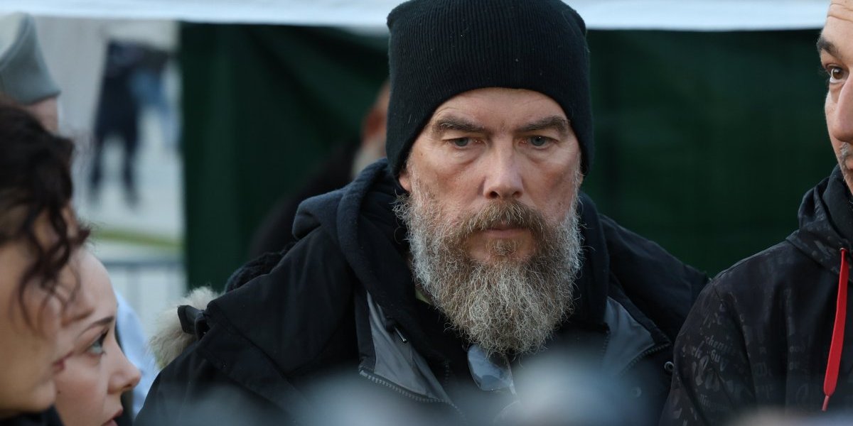 Lažove lažovski! Tvrdiš da nisi oteo Hrku, a ne pominješ da je glumi tvoja žena (VIDEO)