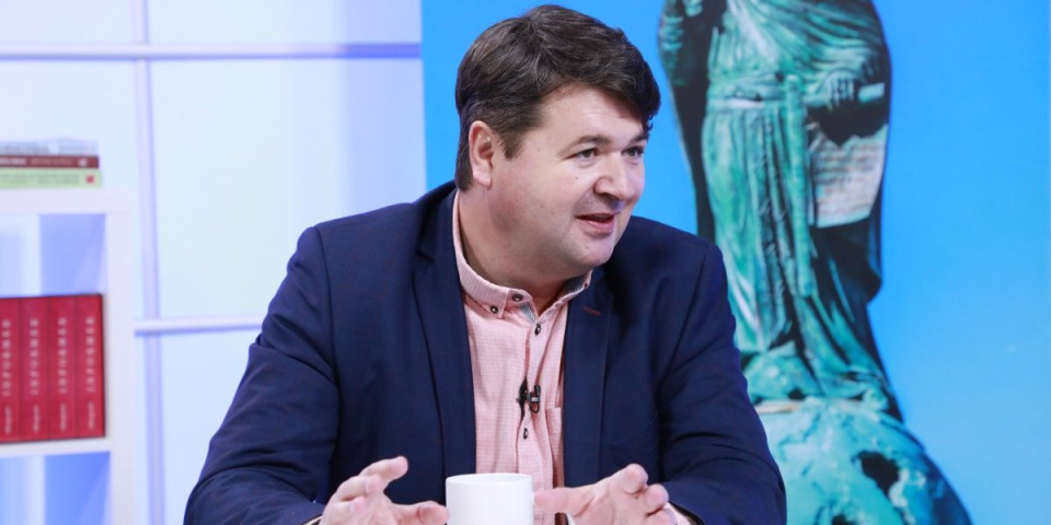 "Biće zbrisani ukoliko urade ovo!" Petrov: Niko ne zna ko su studenti blokaderi i za šta se bore (VIDEO)