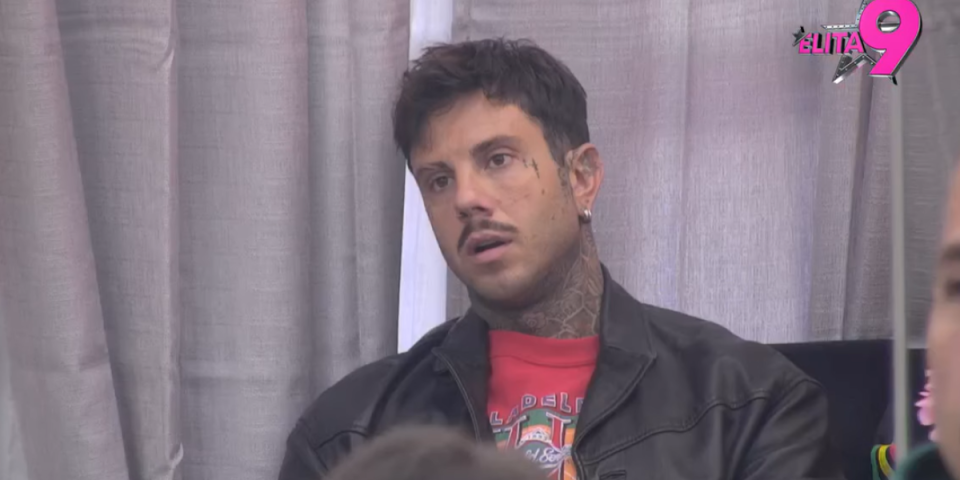 Dalje od ovog nema: Filip Đukić bez pardona pokazao polni organ cimerima, kamere snimile