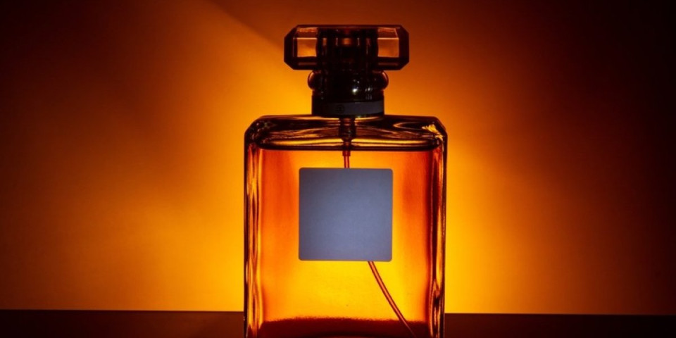 Najtraženiji parfemi u 2025. godini - žene čekaju u redu zbog njih