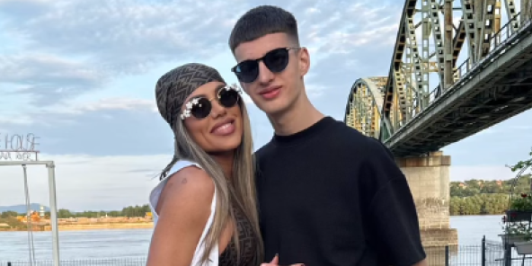 "Dete se uči na starom biciklu": Mreže gore zbog snimaka Sandre Afrike i Đunte