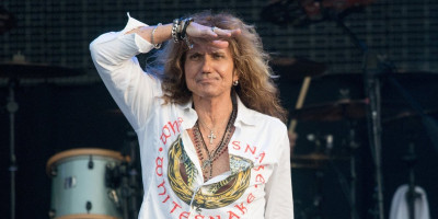 Frontmen grupe "Whitesnake", Dejvid Koverdejl, objavio je da se povlači iz aktivnog bavljenja muzikom.