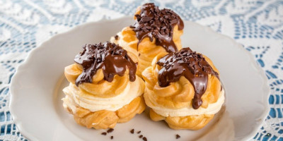 Dvadesetak minuta vam je sasvim dovoljno da dobijete princes krofne, desert koji će oduševiti i porodicu i goste.