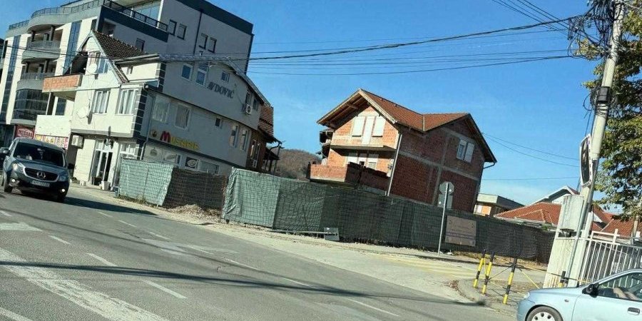 Pokosila dečaka (11) kod škole: Dete sa teškim telesnim povredama hitno prebačeno u bolnicu