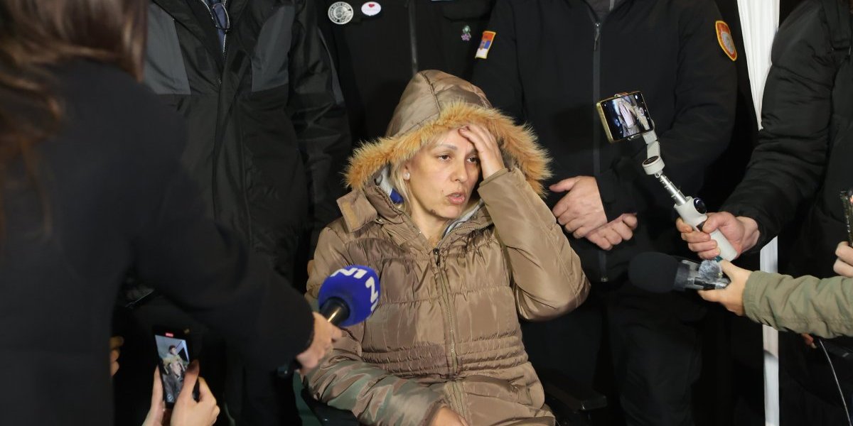 (VIDEO) Blokaderi ogorčeni na Hrku: Zar sam za ovo obnovila godinu?