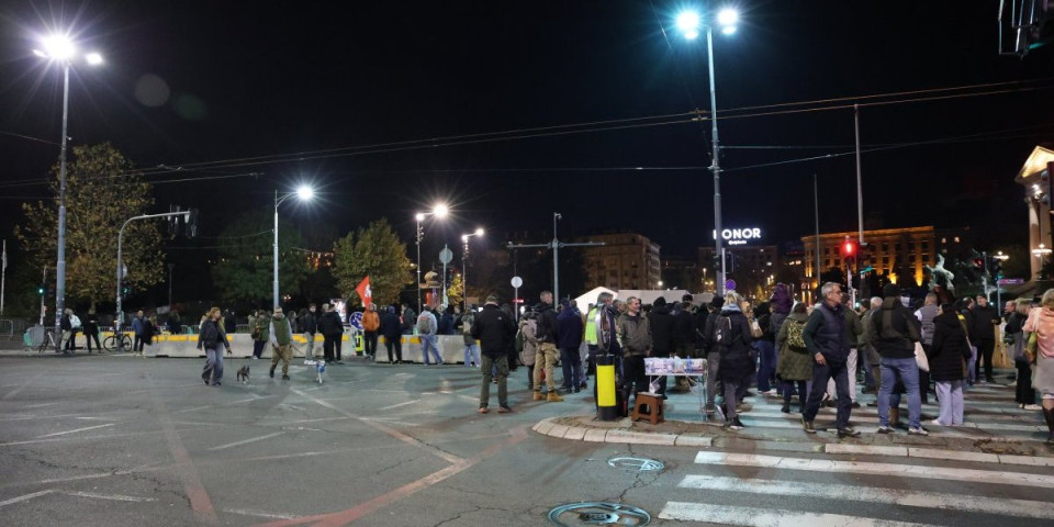 Pukla tikva u blokaderskim redovima: Studenti se ''oprali'' od profesora blokadera, oglasio se i njihov novinar (FOTO)