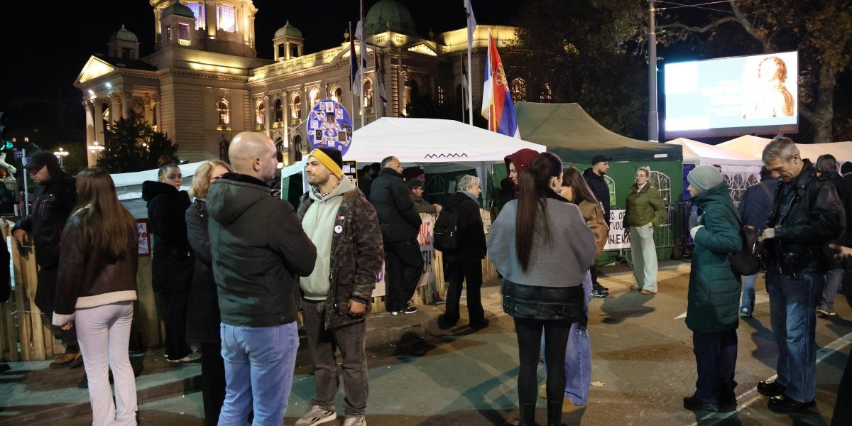 Nalozi blokadera povezani sa Hrvatskom: Ovo je neoboriv dokaz, pogledajte ko je na listi - Tadić, Obućina...