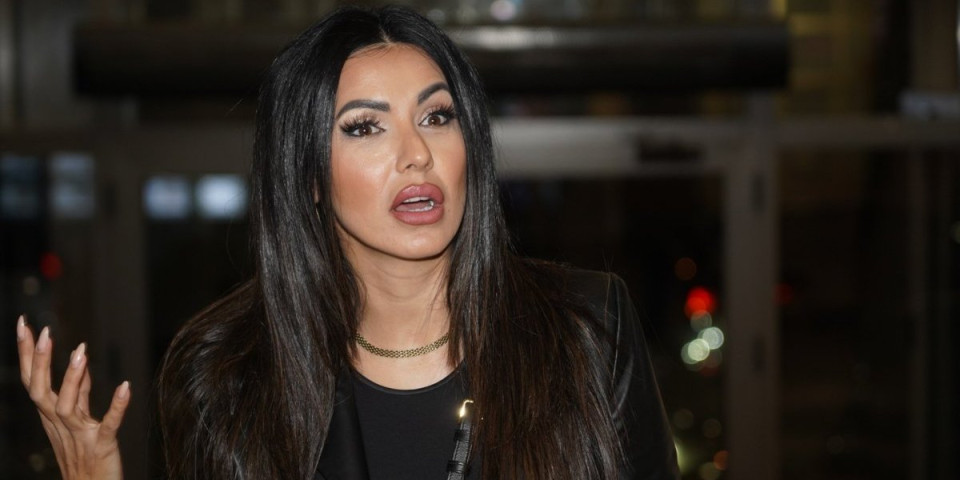 Otpisala najrođeniju: Tanja i Biljana odvojeno došle na događaj, pevačica pred svima ponizila sestru