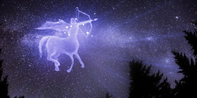 Sezona Strelca počela je 22. novembra i donosi talas optimizma i sreće za Strelčeve, Lavove i Ovnove. Retrogradni Merkur je na snazi do kraja novembra, tako da važne odluke i papirologiju treba ostaviti za decembar.