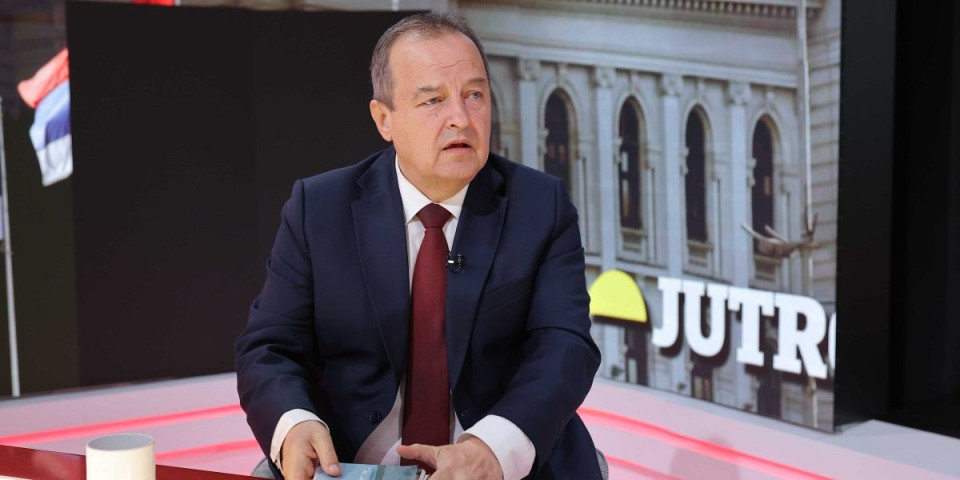 Dačić pozvao sve simpatizere SPS, JS i ZS: Glasajte za zajedničku listu "Aleksandar Vučić - Srbija, naša porodica" (VIDEO)