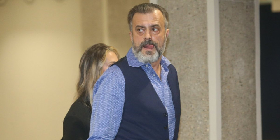 (VIDEO) Baljezgarije Sergeja Trifunovića: Treba iskopati oči svakome ko neće da glasa protiv Vučića