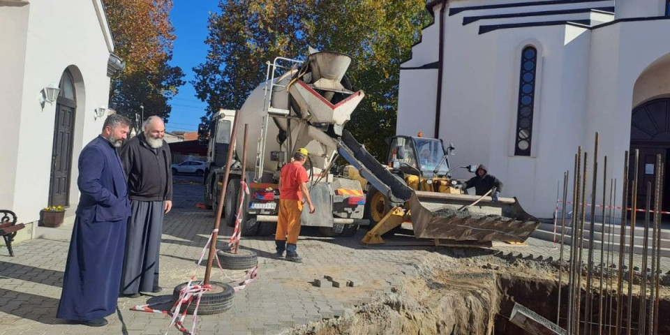 Šta je ovo ljudi moji? Niče čudo u Kikindi, ima da "zvoni" kilometrima daleko (FOTO/VIDEO)