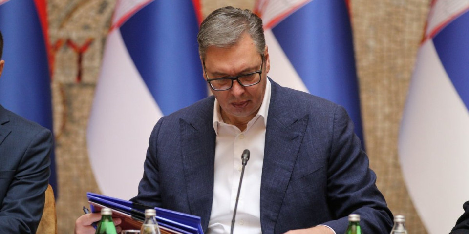 "Stradali smo kao trava u sudaru slonova!": Vučić o situaciji sa NIS