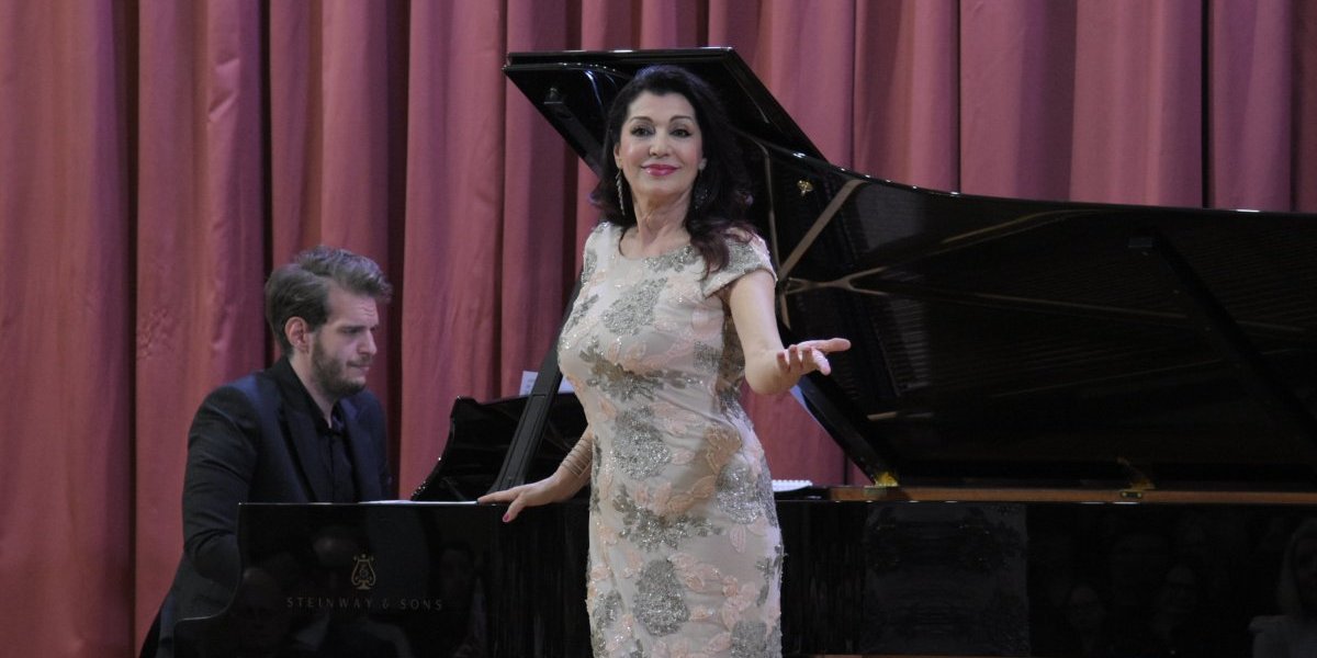 Na krilima zmaja Jadranka Jovanović