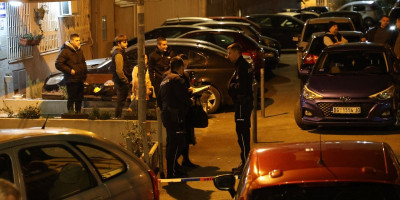 U.R. (24) upucan je u sačekuši na Kanarevom brdu u Rakovici, nakon čega je odmah prevezen u Urgentni centar.