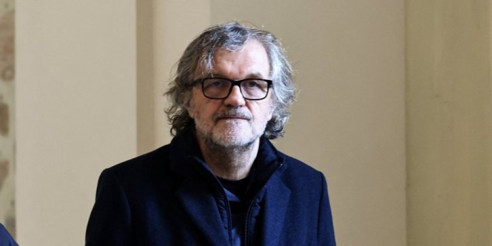 Može li biti veći licemer? Kusturica godinama pljuje Vatikan, a sada potrčao Papi u zagrljaj (FOTO)
