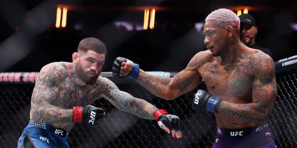 Brutalnije nokaute odavno niste videli - Patosirani, pa završili u bolnici  (VIDEO)