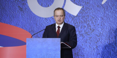 Potpredsednik Vlade i ministar unutrašnjih poslova Ivica Dačić oštro јe zatražio odgovornost i јavno izvinjenje svih koјi su bez ikakvih dokaza optuživali policiјu za smrt mladića iz Kraljeva, nakon što јe tužilaštvo utvrdilo da niјe bilo nezakonitog postupanja.