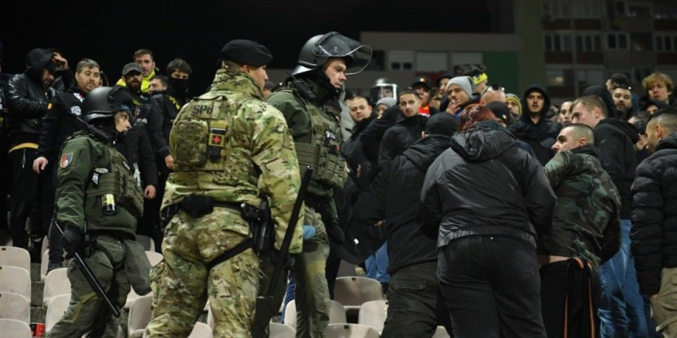 Odmazda Bosanaca zbog transparenta: Policija krvnički tukla Rumune, otkriveno zašto