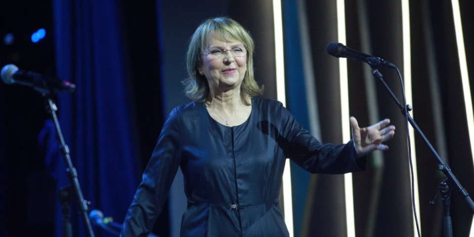 Pevačica dobila nacionalnu penziju: Evo koliko joj mesečno novca leže na račun