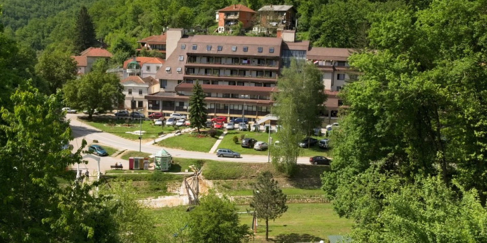 Najjužniji biser Srbije: Ova banja ima nešto što druge nemaju - izbija iz zemlje