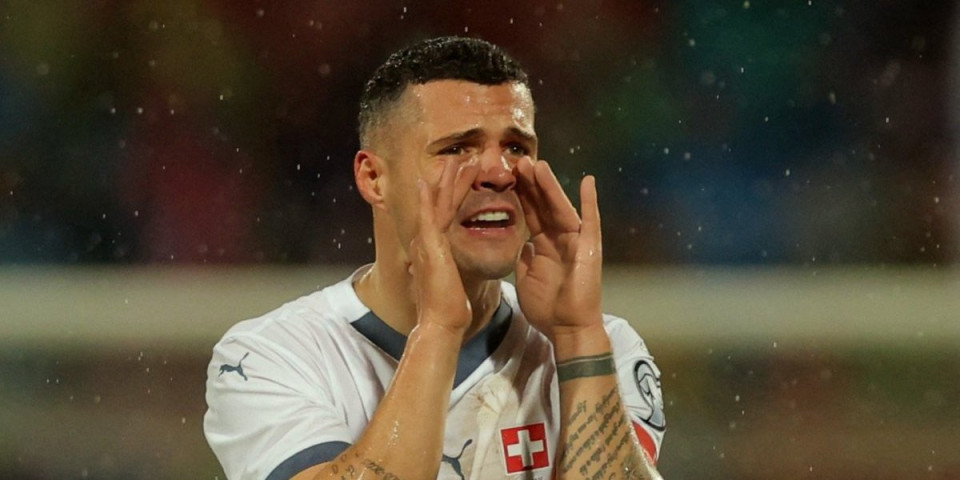 Džaka totalno propao - Izviždali ga navijači, pa se svađao sa vođom navijača (VIDEO)