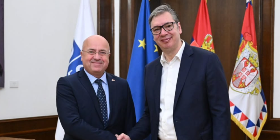 "Zahvalan sam na podršci koju nam OEBS pruža": Oglasio se Vučić nakon sastanka sa Marcelom Peškom (FOTO)
