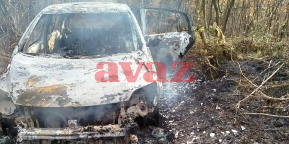 Ovo je automobil kojim su pobegli pljačkaši: Vlasnika zlatare vezali, jedan od aktera uhapšen (FOTO/VIDEO)