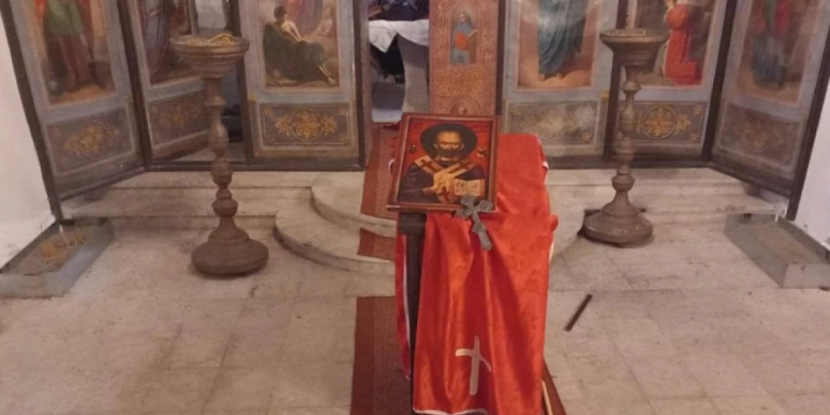 Bruka i sramota! Vandali oskrnavili pravoslavni hram Svetog Nikolaja u Ulcinju (FOTO)