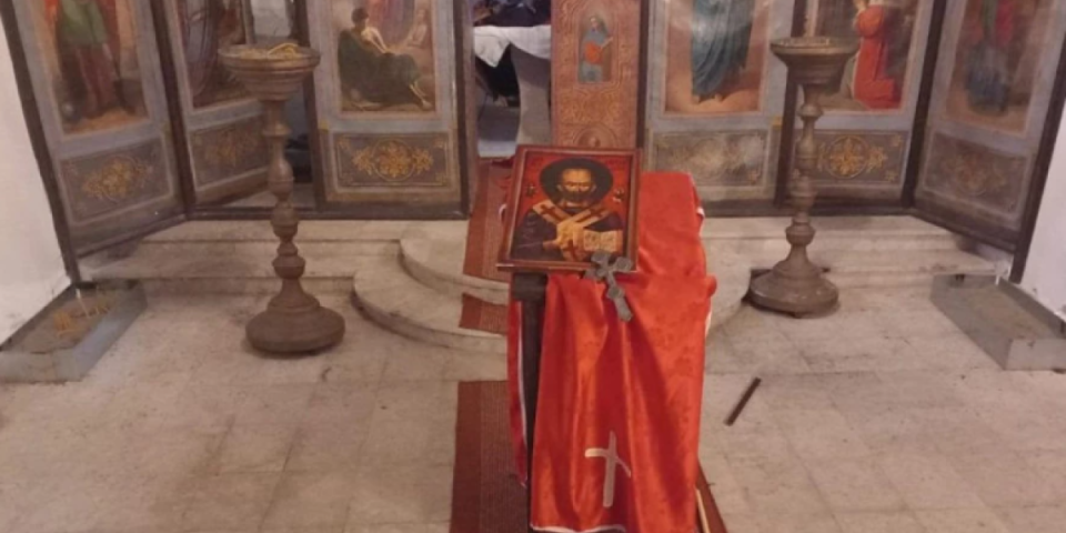 Bruka i sramota! Vandali oskrnavili pravoslavni hram Svetog Nikolaja u Ulcinju (FOTO)
