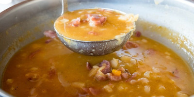 Pasulj, kao i druge mahunarke, žitarice i orašasti plodovi, sadrži fitinsku kiselinu supstancu koja otežava apsorpciju minerala.