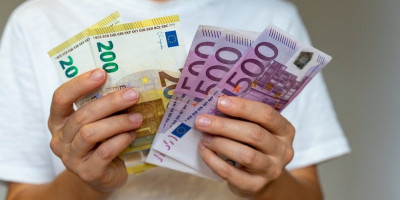 Nalazimo se u sezoni Strelca, a položaj planeta će pojedinim znakovima odgovarati više, pa će uspeti da zarade novac do 6. decembra.