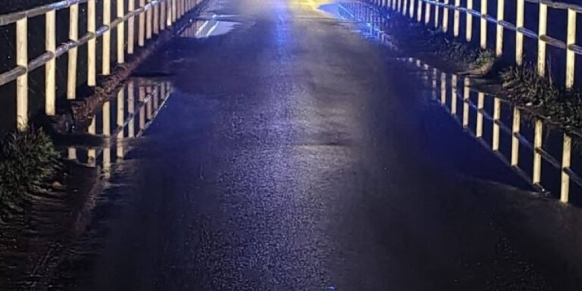 Zatvoreni mostovi u selima Rataje i Ćukovac kod Vranja