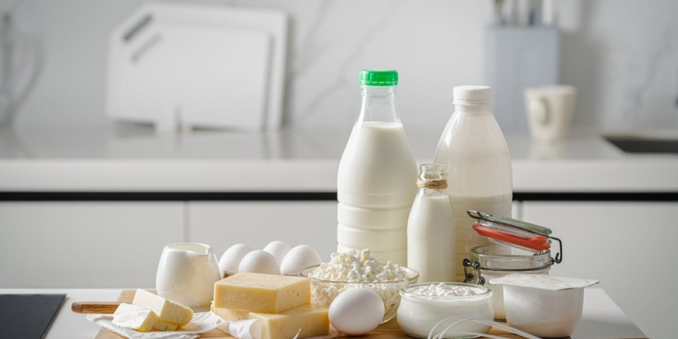 Dokaz crno na belo da blokaderi lažu: Ovo je istina o mlekarskoj inudstriji u Srbiji