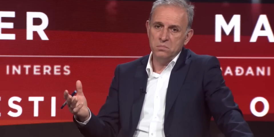 NATO general očajan: SNS je jaka, blokaderi su anarhisti, a Hrka je... (VIDEO)