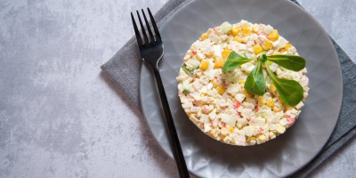 Kineska salata je sjajan izbor kada želite da goste iznenadite nečim osvežavajućim, a opet ukusnim i bogatim.