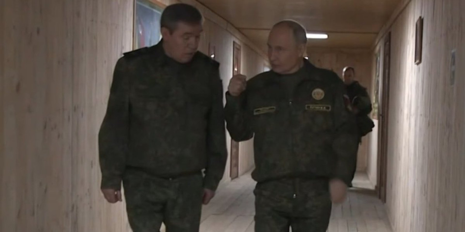 (FOTO) Zvanično: Oslobođen i Kupjansk! Putin hitno došao do komandnog centra