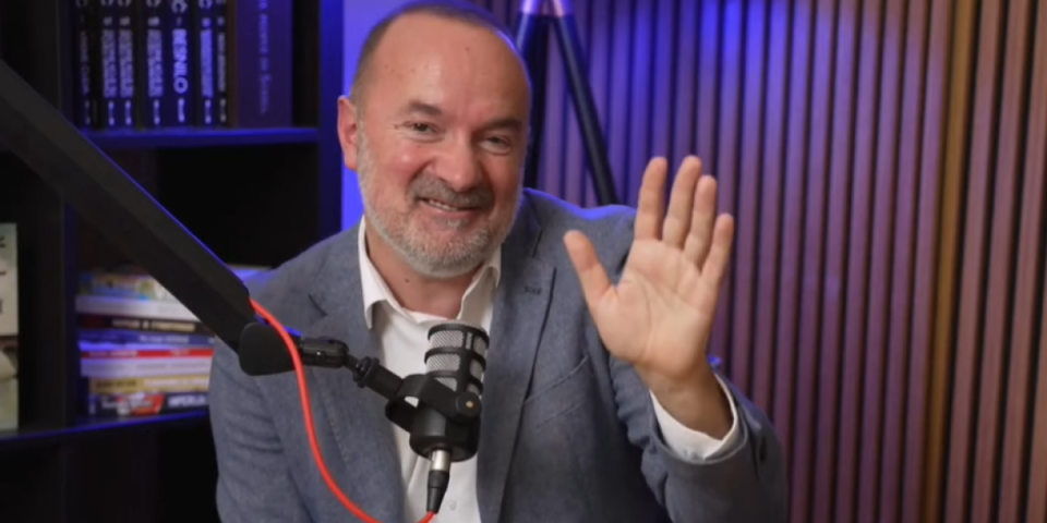 "Pa to je budala!" Žestok sukob blokadera, varniči na sve strane: Pavićević poslao Ponoša u penziju (VIDEO)