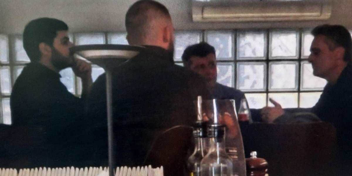 Žika Pauk uhvaćen sa blokaderima: Kuju planove i piju piće - među njima i "đilasovac"