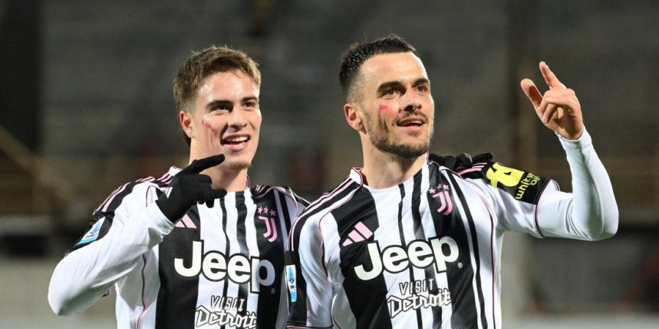 Bombaaaa! Projektil Filipa Kostića u derbiju - Juve slavi Srbina (VIDEO)