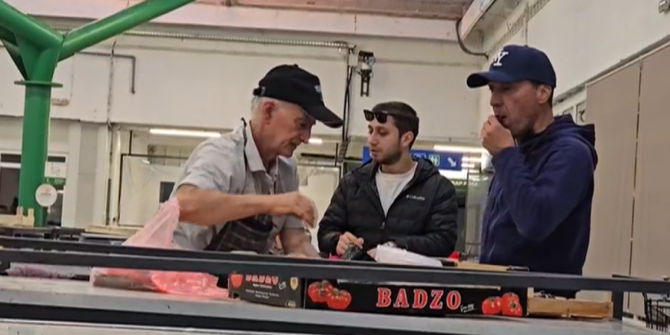 Posao, pijaca, a onda... Ovako izgleda život Mladena Mijatovića van kamera (VIDEO)
