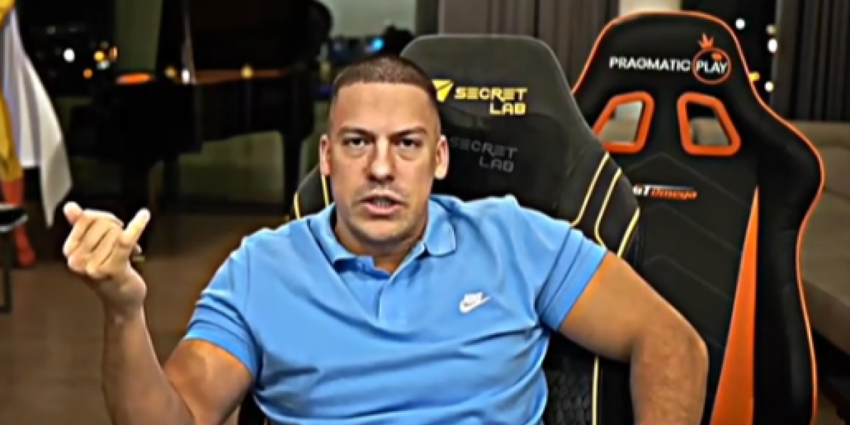 "Ona nema para, ja sam je finansirao": Baka Prase opleo po Anji Bla (VIDEO)