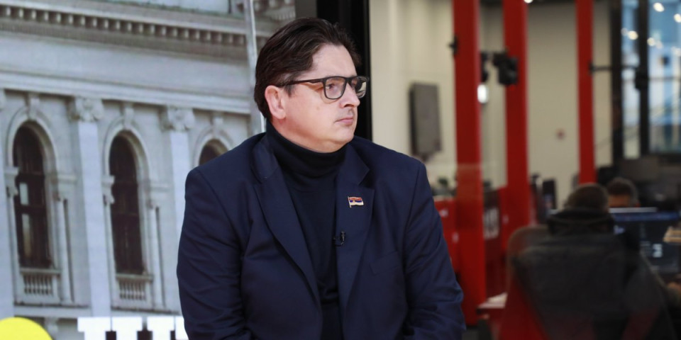 "Pogledajte građani Srbije kako će špansko društvo da reaguje na tragediju": Mrdić se oglasio nakon železničke nesreće u Španiji