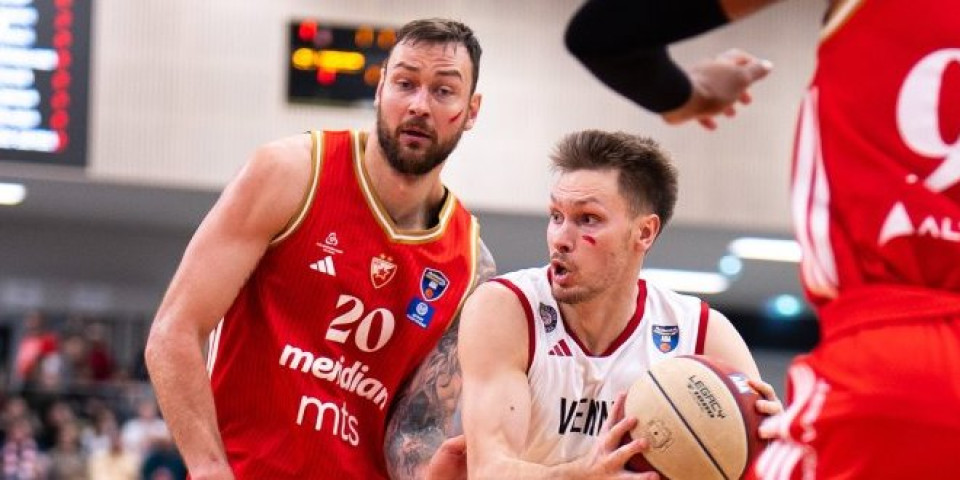 Košarkaši Zvezde uradili veliku stvar: Evo zašto su igrači nosili crveni karmin na obrazu (FOTO GALERIJA)