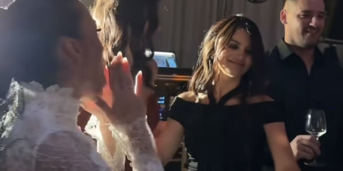 Oči na pola koplja, kosa raščupana: Milica Pavlović pijana kao letva (VIDEO)